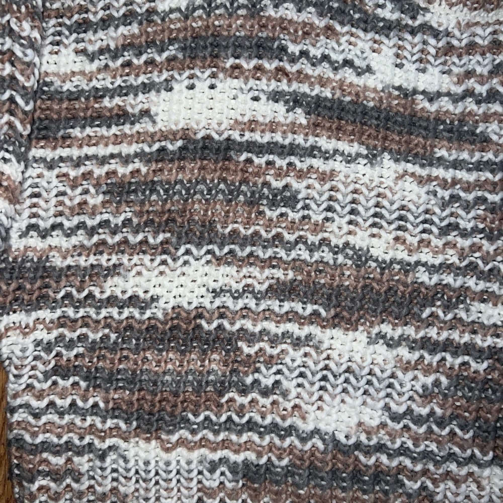 Sweater - Picture 2 of 4